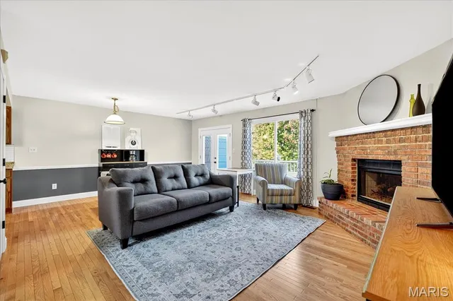$240,000 | 3142 Autumn Trace Drive, Maryland Heights, MO 63043