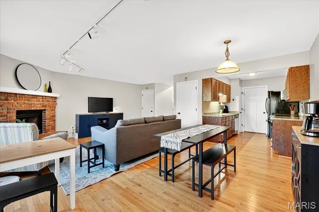 $240,000 | 3142 Autumn Trace Drive, Maryland Heights, MO 63043