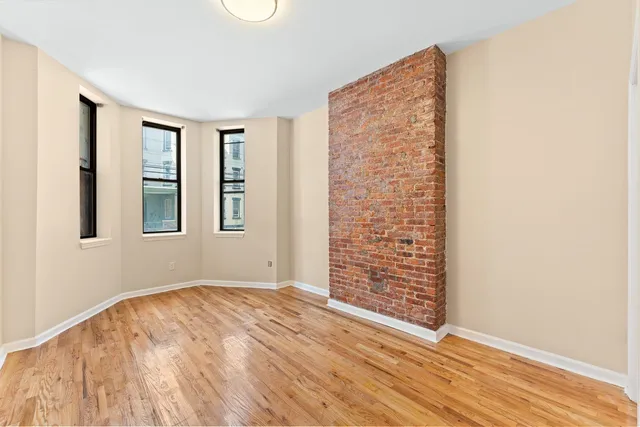 $2,400 | 378 Baldwin Avenue, Unit 1L, Jersey City, NJ 07306