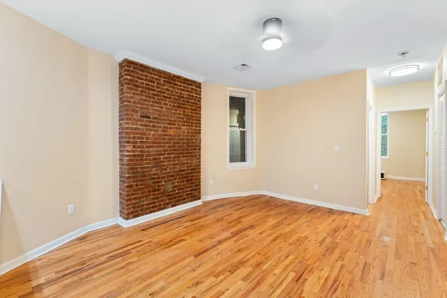 $2,400 | 378 Baldwin Avenue, Unit 1L, Jersey City, NJ 07306