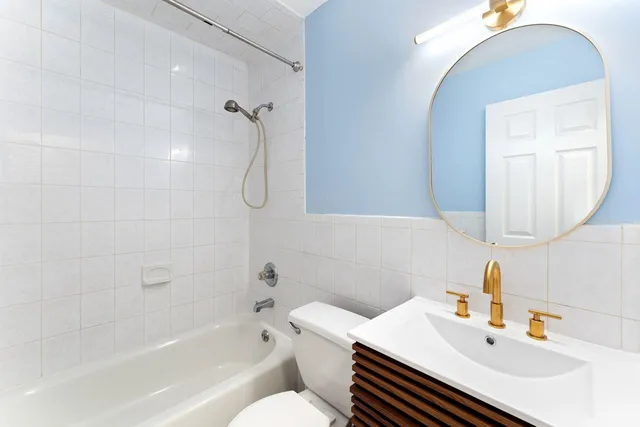 $2,400 | 378 Baldwin Avenue, Unit 1L, Jersey City, NJ 07306