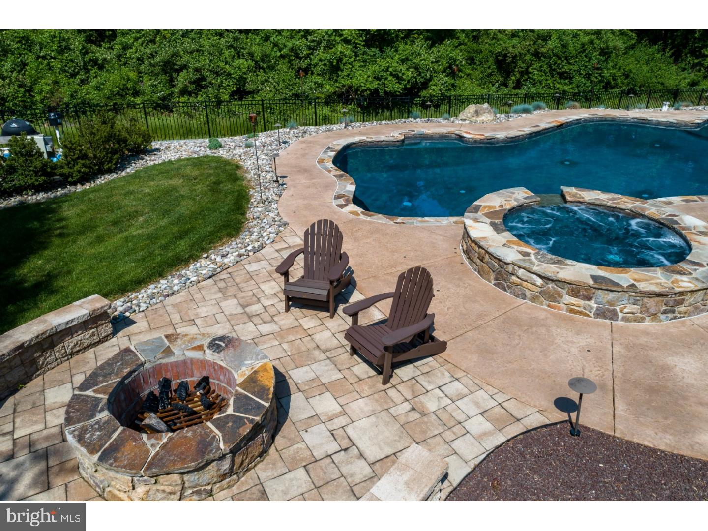 35 Steepleview Drive Glenmoore, PA 19343 - Photo 5 of 25