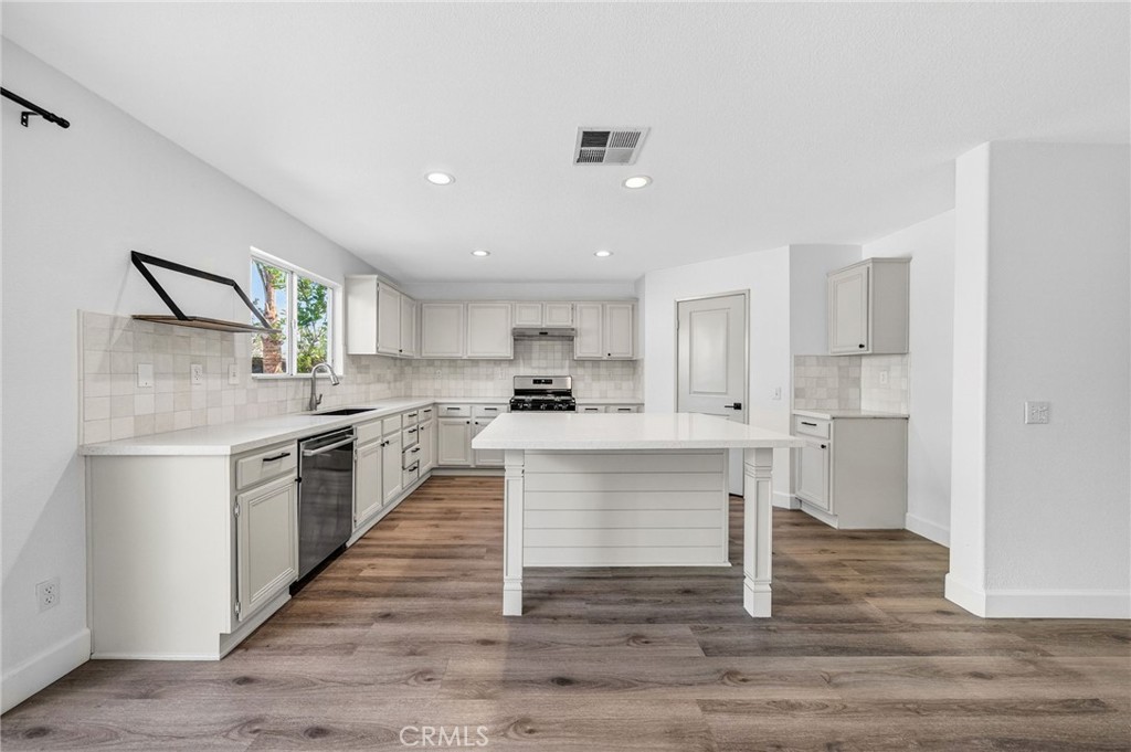 33650 Abbey Road Temecula, CA 92592 - Photo 16 of 61