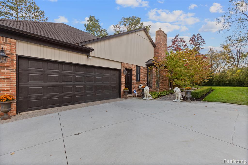 2599 Munster Road Rochester Hills, MI 48309 - Photo 54 of 58