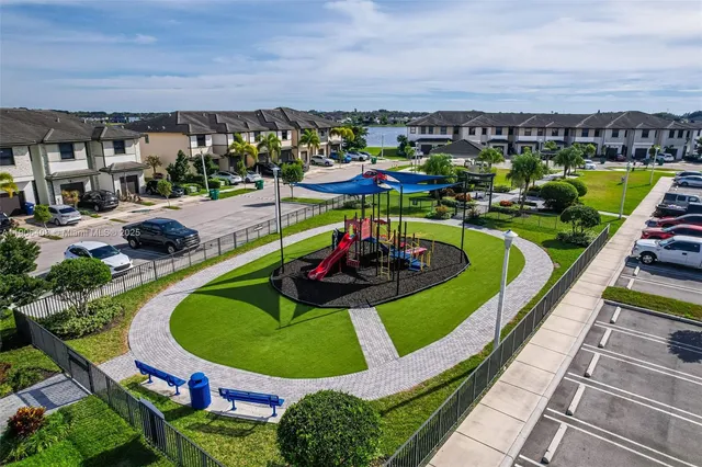 $7,400 | 15540 Northwest 88th Avenue, Miami Lakes, FL 33018