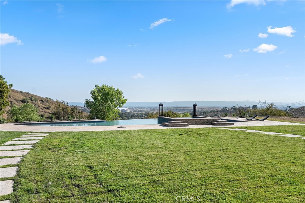 10727 West Stallion Ranch Road Shadow Hills, CA 91040 - Photo 31 of 43