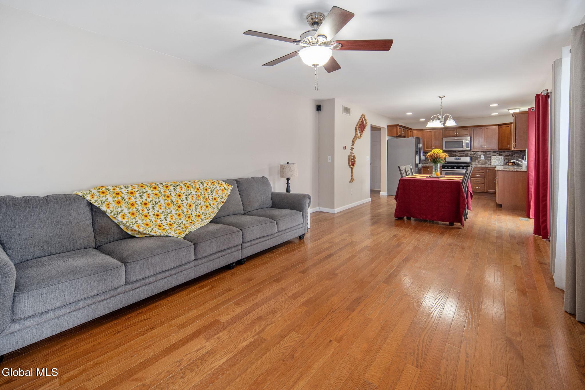 44 Shepard Avenue Schenectady, NY 12304 - Photo 14 of 50 14