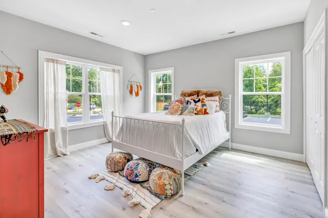 $1,950 | 303 Bridgeport Avenue, Unit 205, Shelton, CT 06484