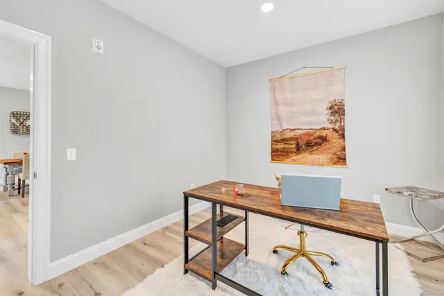 $1,950 | 303 Bridgeport Avenue, Unit 205, Shelton, CT 06484