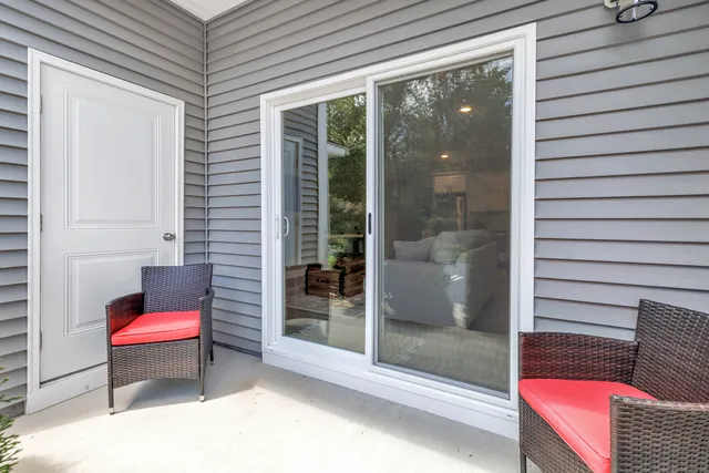 $1,950 | 303 Bridgeport Avenue, Unit 205, Shelton, CT 06484