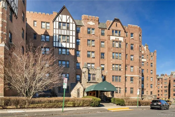 $350,000 | 10 Nosband Avenue, Unit 1C, White Plains, NY 10605