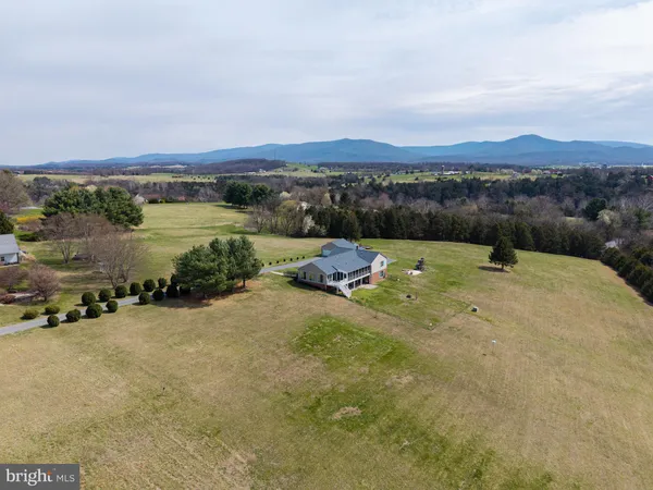 $695,000 | 217 Silver Bell Lane, Luray, VA 22835