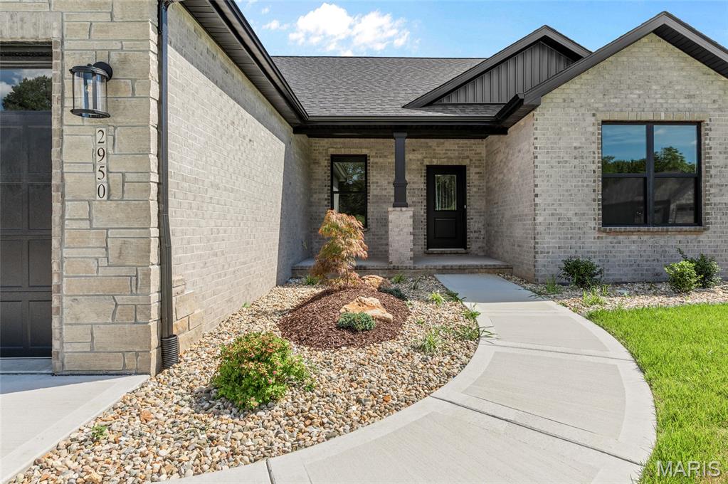 2950 Bluff Ridge Court Maryville, IL 62062 - Photo 3 of 58