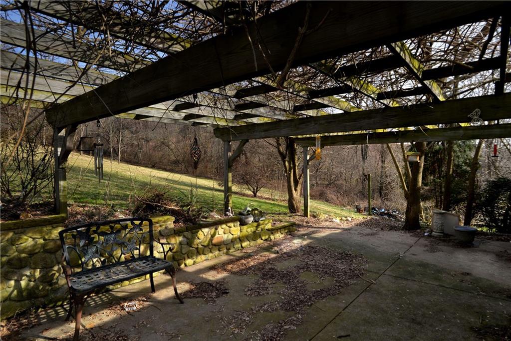 191 Depaoli Road McDonald, PA 15057 - Photo 3 of 8