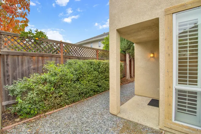 $709,000 | 984 South Beach Drive, Sacramento, CA 95831