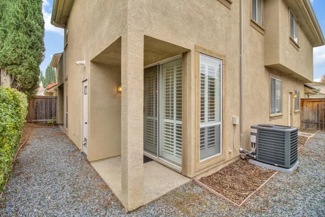 $709,000 | 984 South Beach Drive, Sacramento, CA 95831