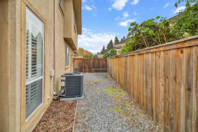 $709,000 | 984 South Beach Drive, Sacramento, CA 95831