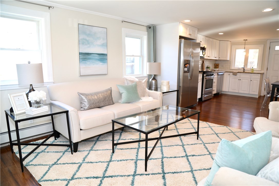 48 Guild Avenue Warwick, RI 02889 - Photo 4 of 36 Gallery Image 4
