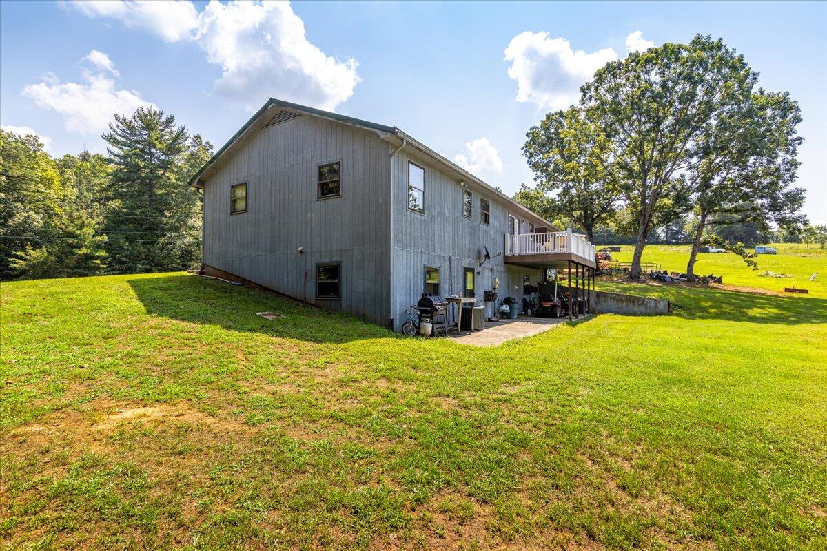 1901 Farm View Road Glade Hill, VA 24092 - Photo 25 of 37 25-25-1901 Farm View Rd-8822