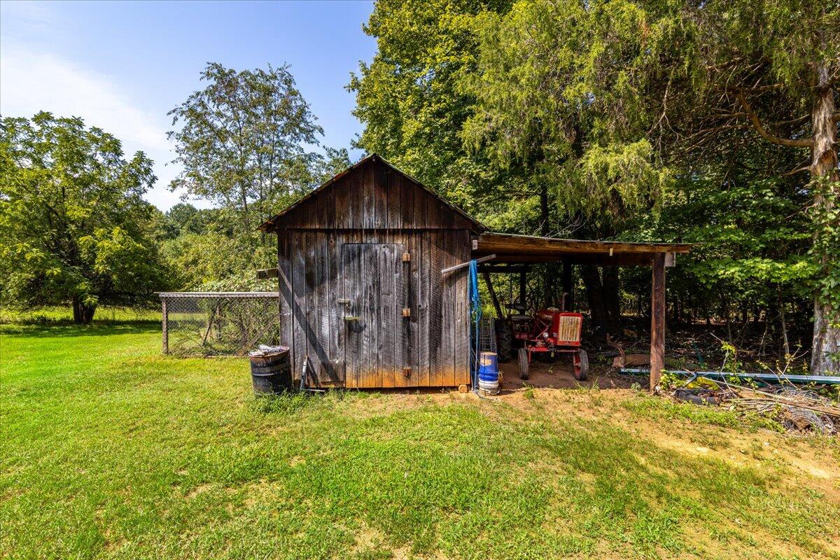 1901 Farm View Road Glade Hill, VA 24092 - Photo 27 of 37 27-27-1901 Farm View Rd-8825