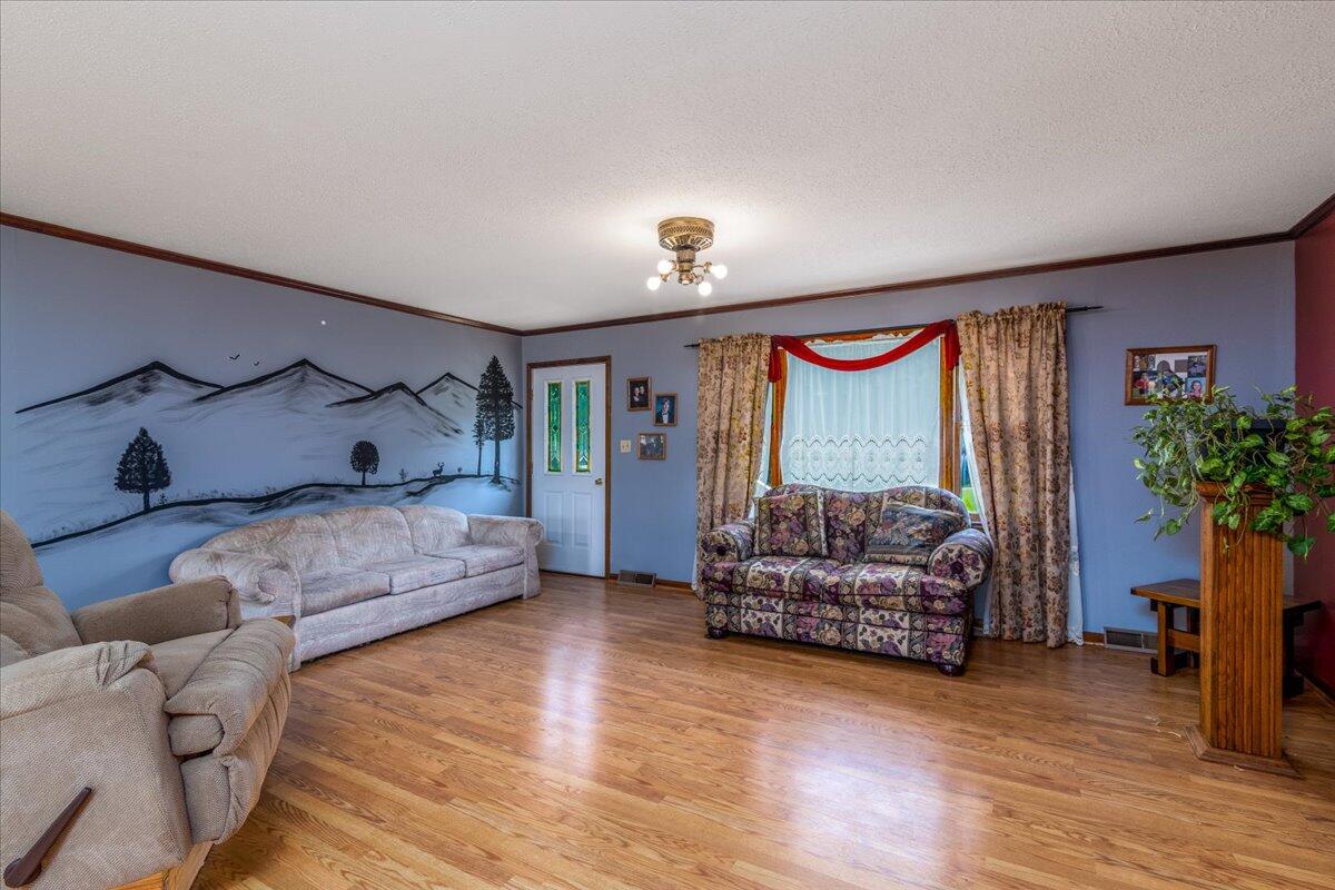07-6-1901 Farm View Rd-8745-Edit