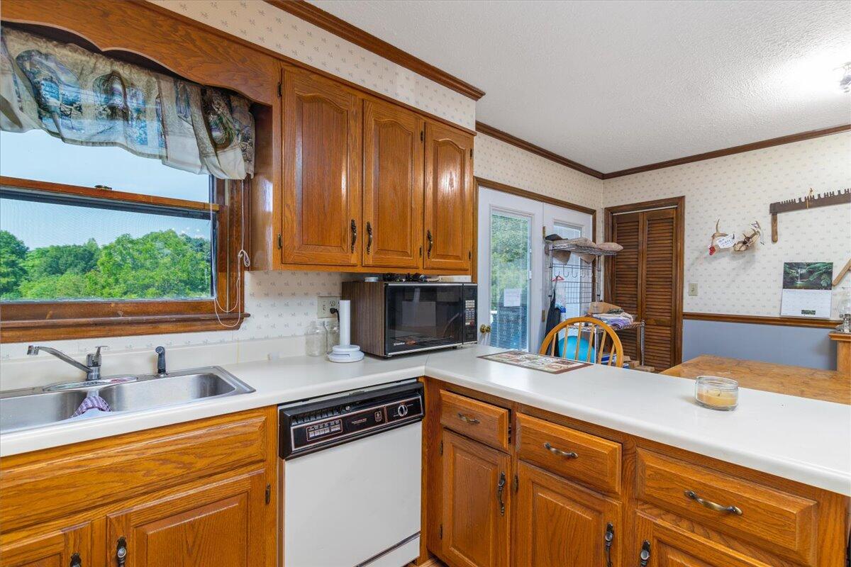 1901 Farm View Road Glade Hill, VA 24092 - Photo 10 of 37 10-9-1901 Farm View Rd-8736-Edit