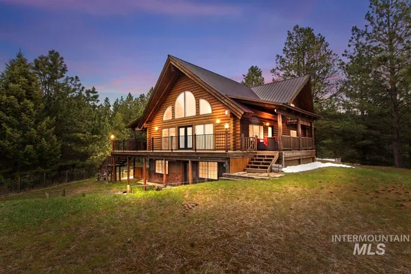 $1,100,000 | 10360 Gamann Drive, Cascade, ID 83611