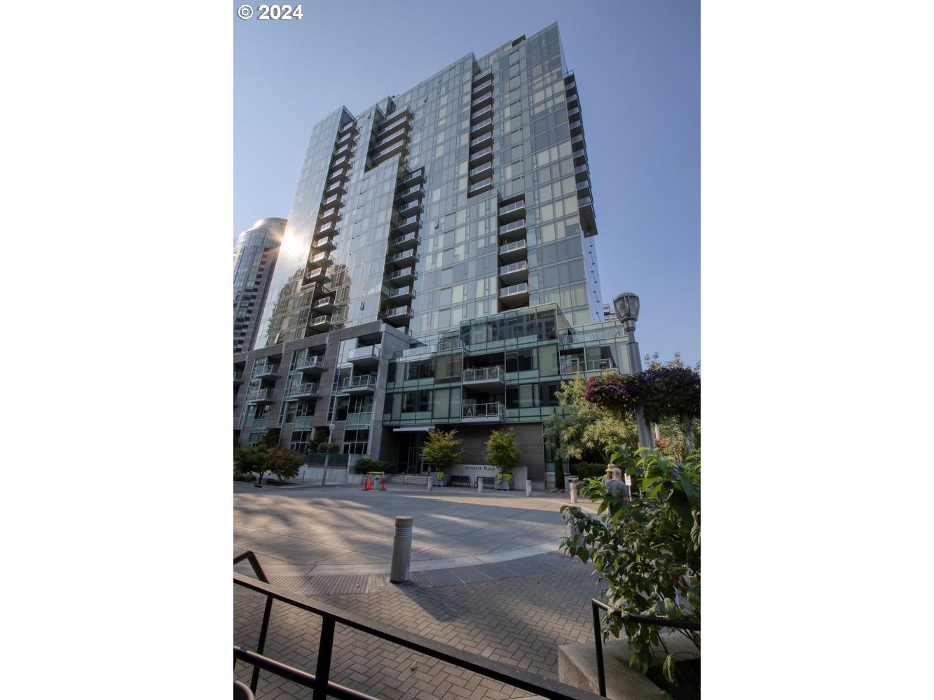 841 Southwest Gaines Street, Unit 512 Portland, OR 97239 - Photo 1 of 35 Gallery Image 1