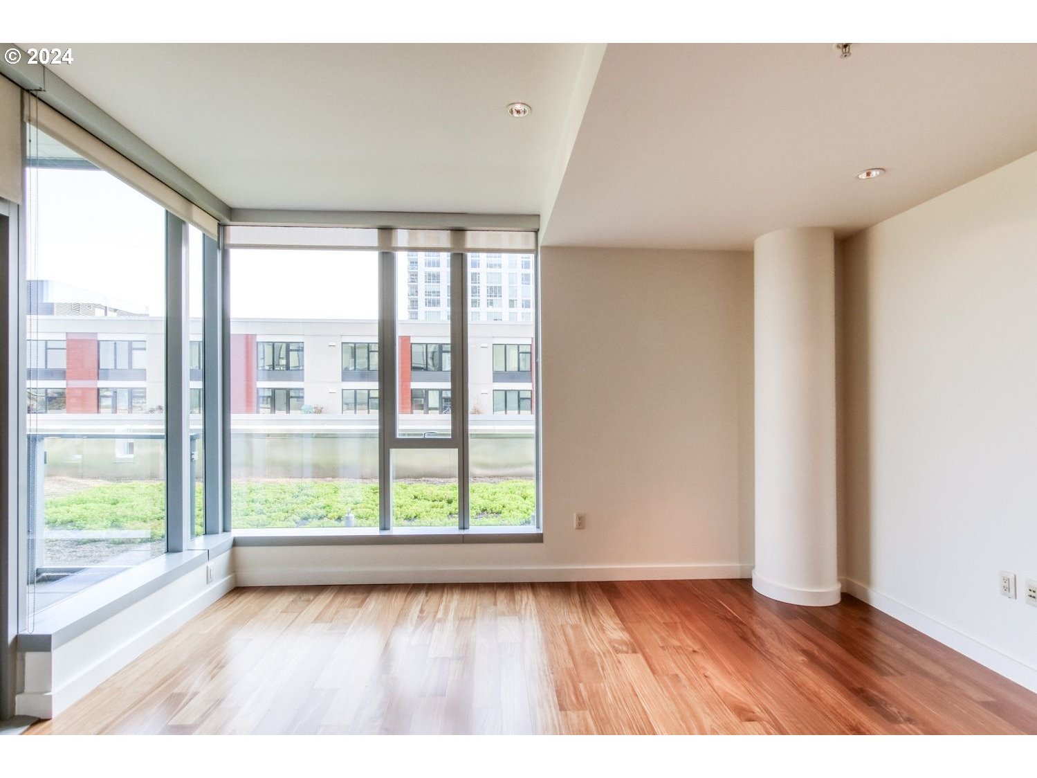 841 Southwest Gaines Street, Unit 512 Portland, OR 97239 - Photo 17 of 35 Gallery Image 17
