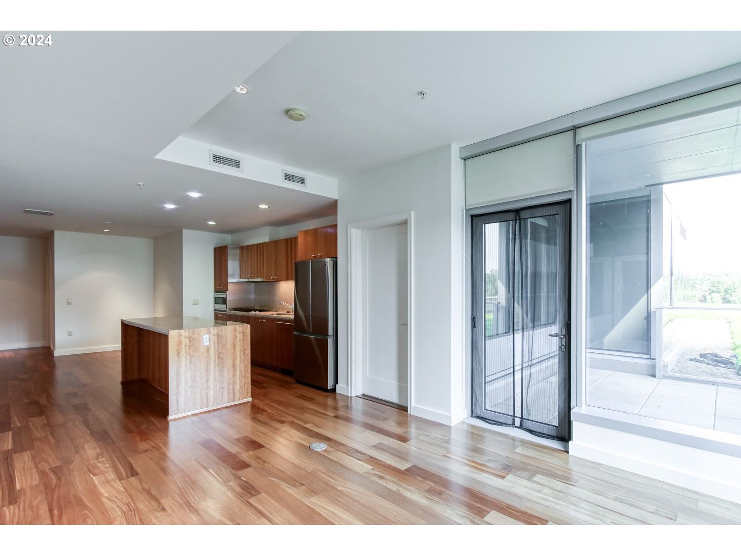 841 Southwest Gaines Street, Unit 512 Portland, OR 97239 - Photo 18 of 35 Gallery Image 18
