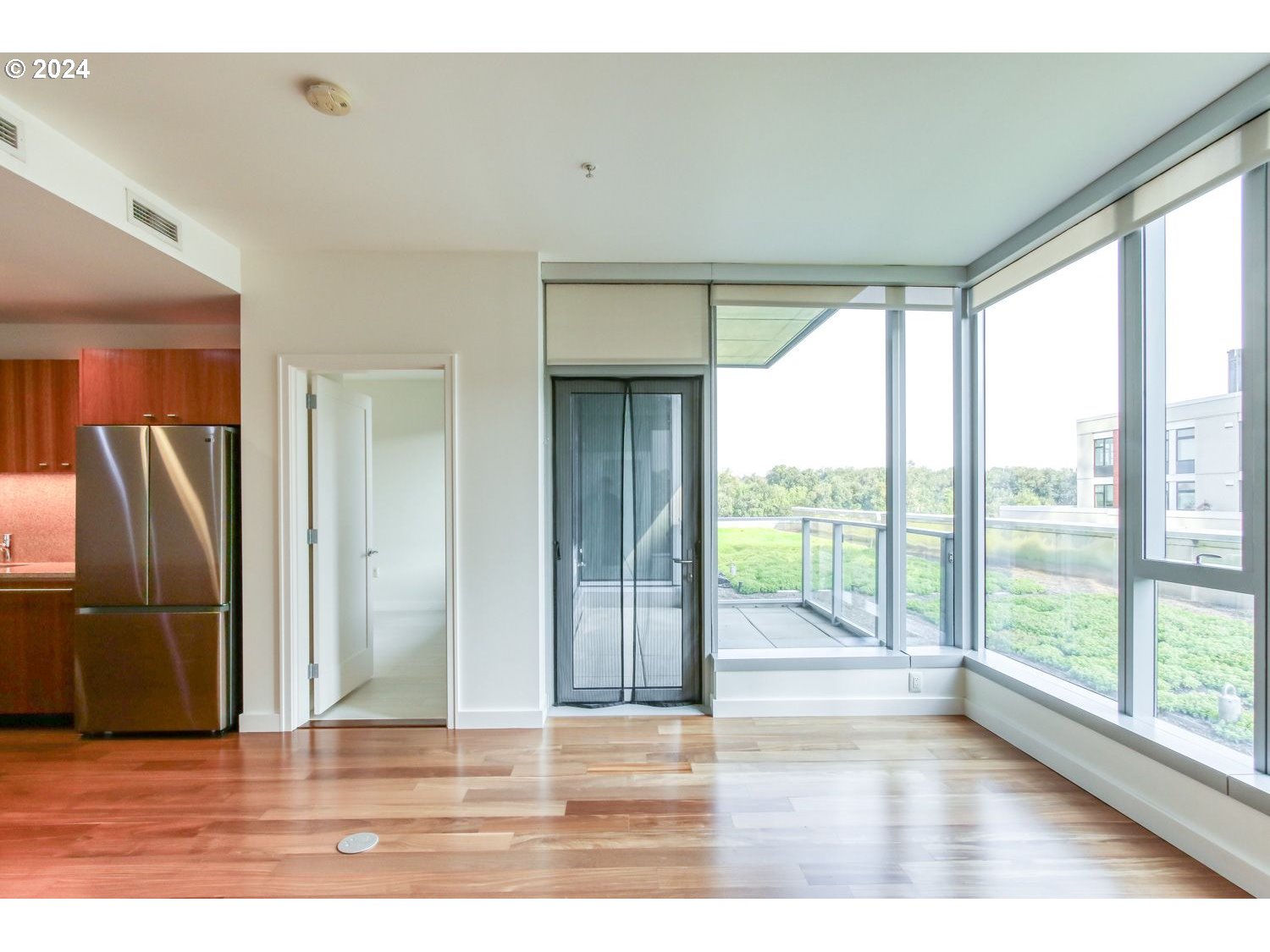 841 Southwest Gaines Street, Unit 512 Portland, OR 97239 - Photo 19 of 35 Gallery Image 19