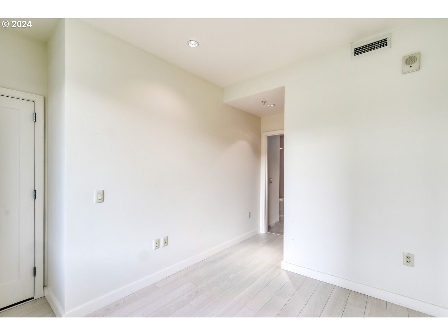 841 Southwest Gaines Street, Unit 512 Portland, OR 97239 - Photo 24 of 35 Gallery Image 24