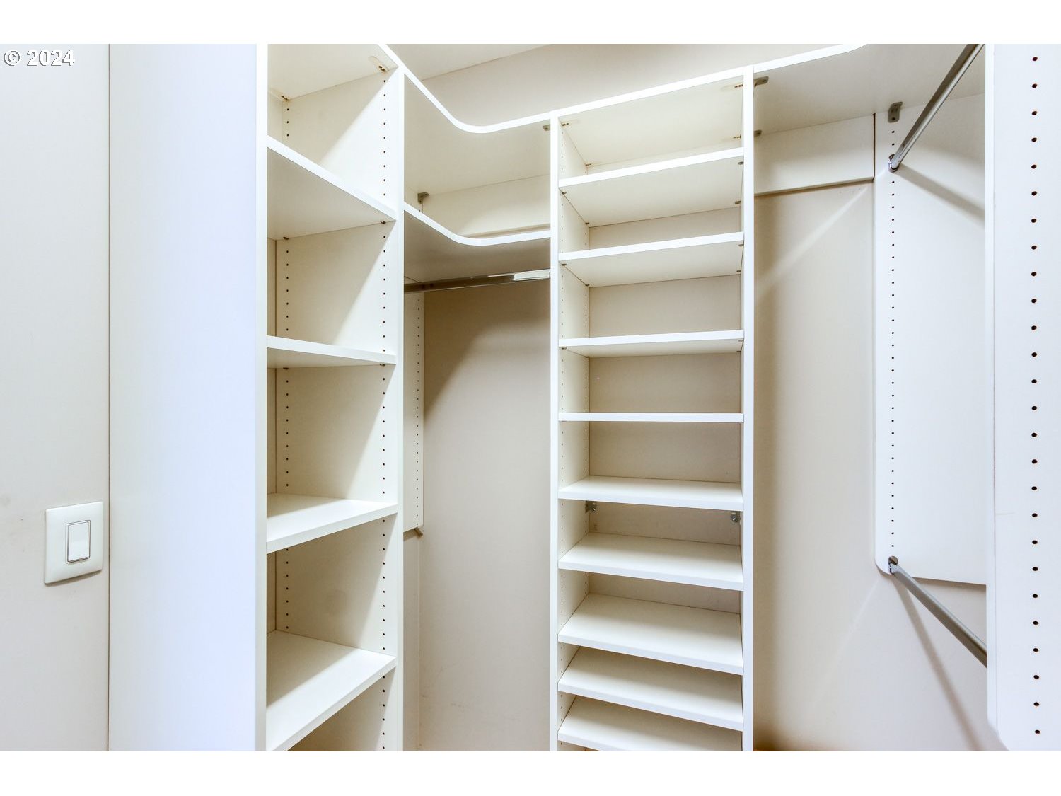 841 Southwest Gaines Street, Unit 512 Portland, OR 97239 - Photo 26 of 35 Gallery Image 26