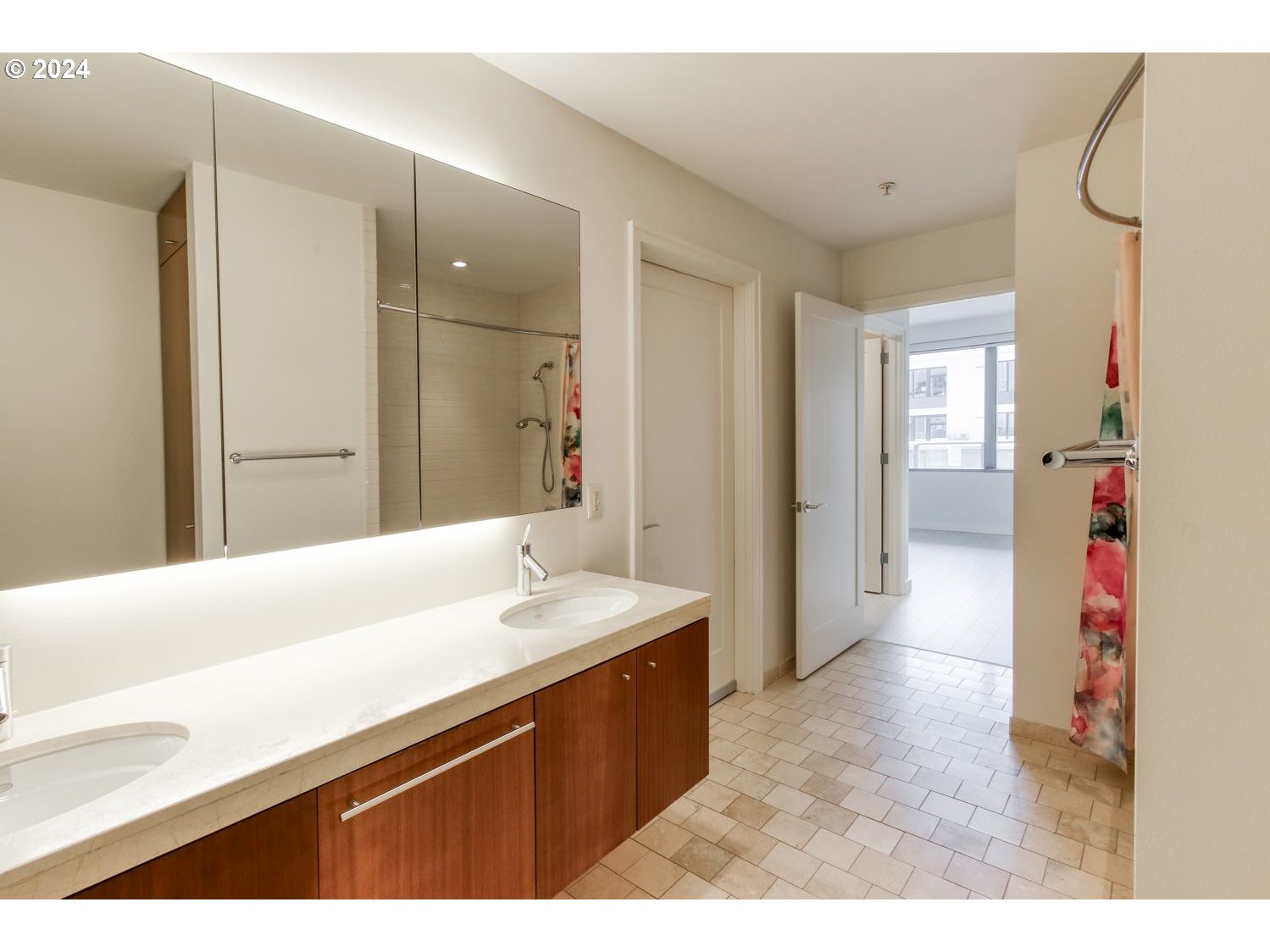 841 Southwest Gaines Street, Unit 512 Portland, OR 97239 - Photo 29 of 35 Gallery Image 29