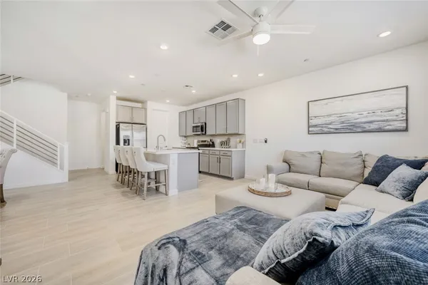 $3,495 | 1579 Hopeful Lark Lane, Las Vegas, NV 89138