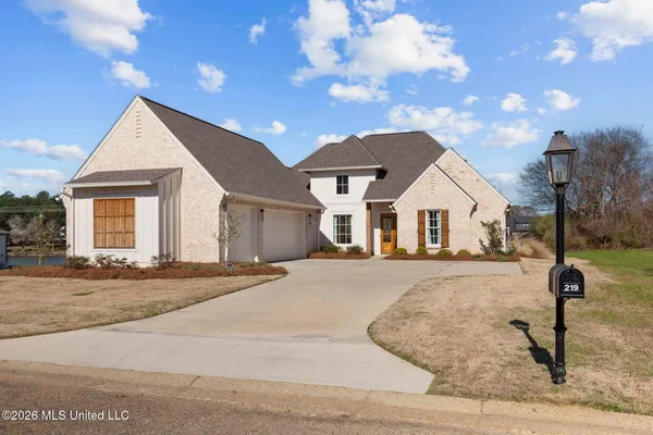 $509,900 | 219 Northshore Place, Madison, MS 39110