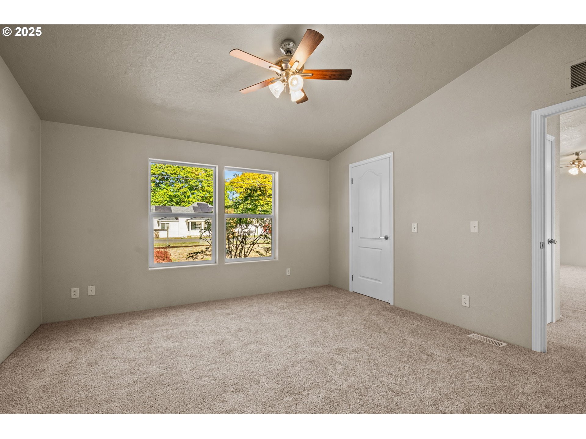344 Southwest Ivy Street Mill City, OR 97360 - Photo 19 of 38 a view of an empty room with a window