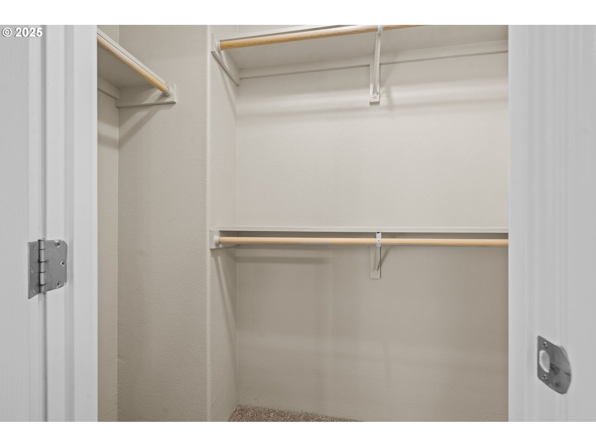 344 Southwest Ivy Street Mill City, OR 97360 - Photo 21 of 38 a close view of closet