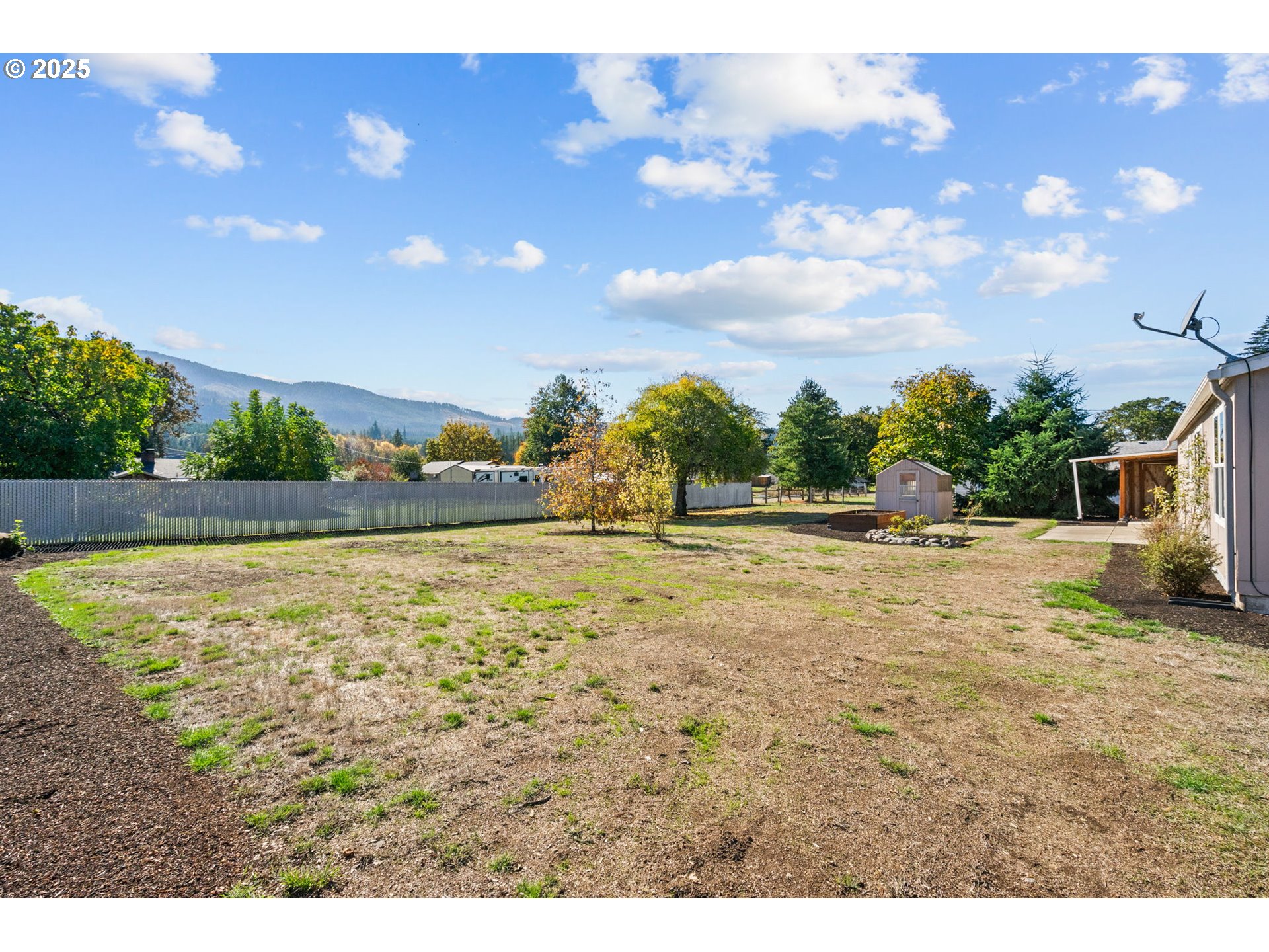 344 Southwest Ivy Street Mill City, OR 97360 - Photo 29 of 38 a view of outdoor space with deck and lake view