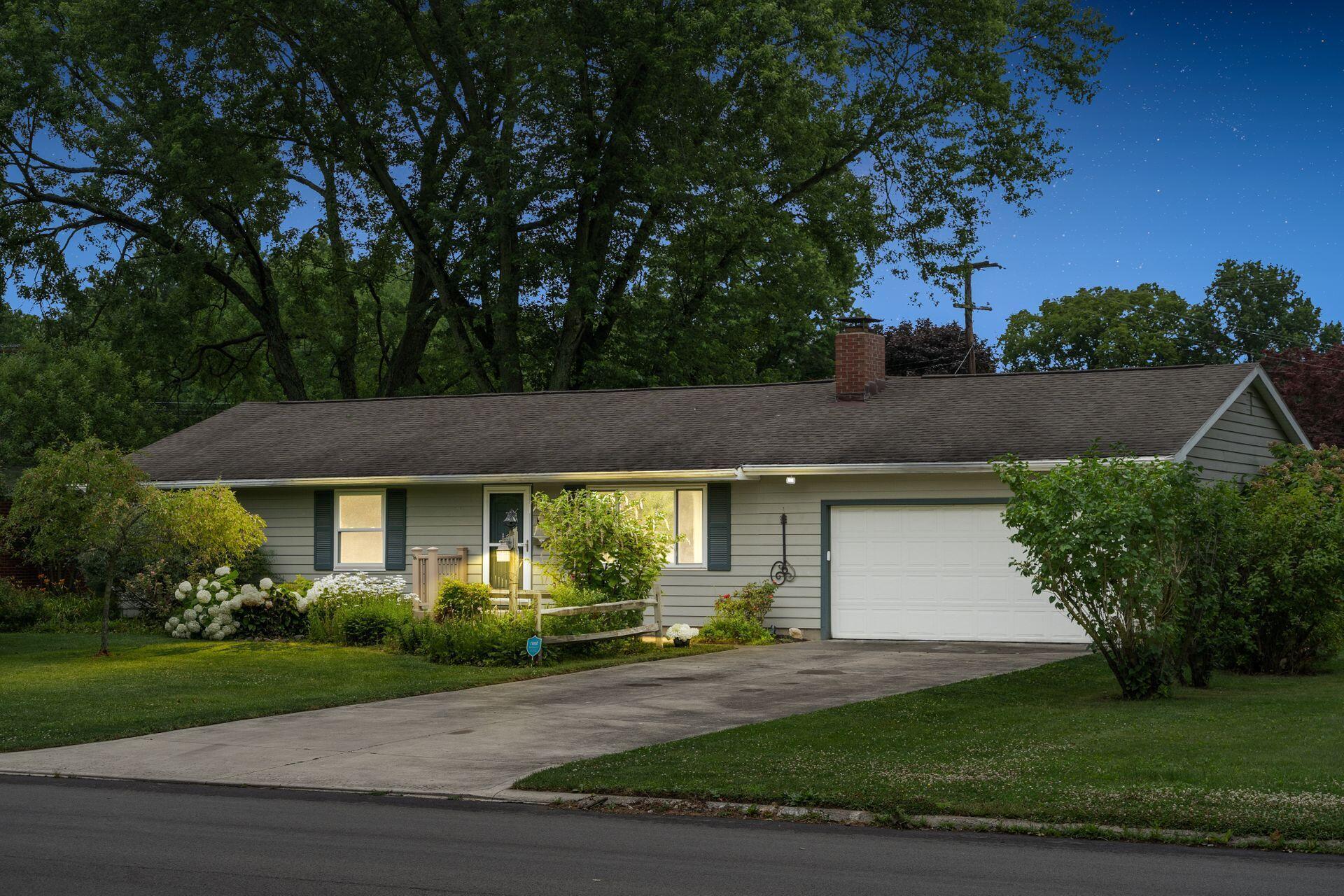 350 Jefferson Road Newark, OH 43055 - Photo 37 of 38 Ranch home with FOUR CAR GARAGE and cement driveway!