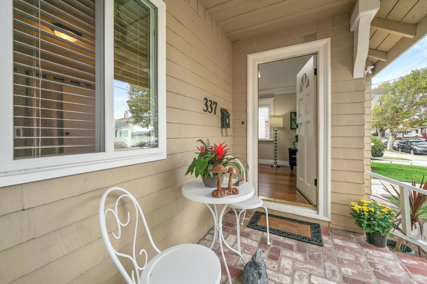 337 Elm Avenue San Bruno, CA 94066 - Photo 5 of 31