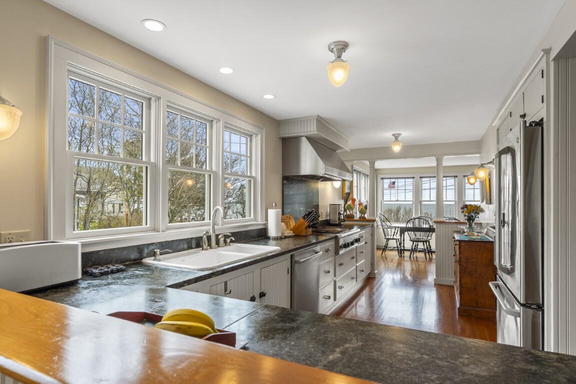 135 Shore Road Boothbay, ME 04544 - Photo 23 of 67