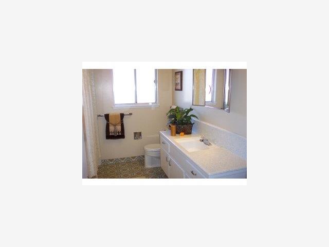 10690 Santa Lucia Road Cupertino, CA 95014 - Photo 4 of 8 Gallery Image 4