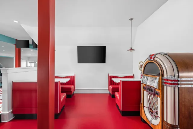 $4,900,000 | 9825 Windy Hills Drive, Zionsville, IN 46077