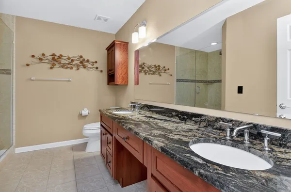 $425,000 | 1015 North Auburn Woods Drive, Palatine, IL 60067