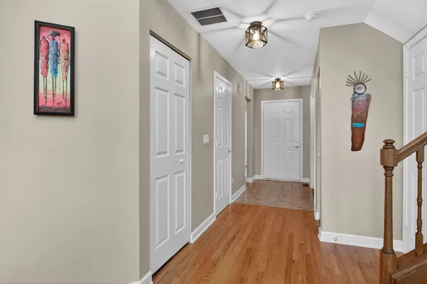 $425,000 | 1015 North Auburn Woods Drive, Palatine, IL 60067