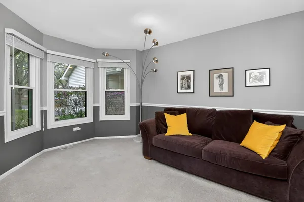 $425,000 | 1015 North Auburn Woods Drive, Palatine, IL 60067
