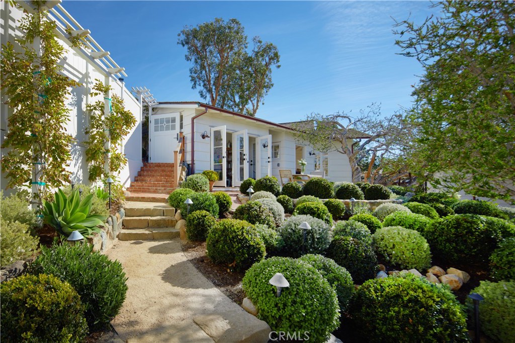 6 Rockledge Road Laguna Beach, CA 92651 - Photo 2 of 29