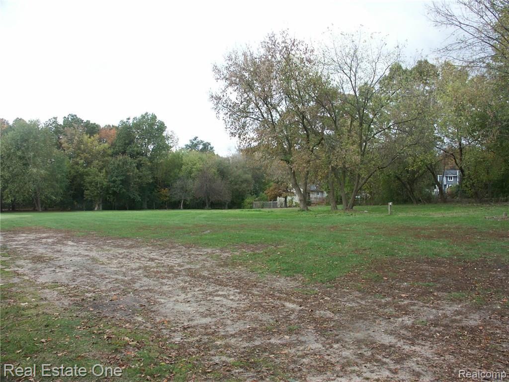 1250 Union Lake Road White Lake, MI 48386 - Photo 10 of 10