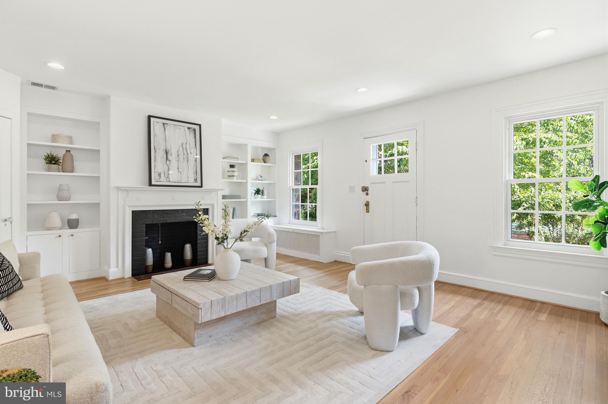 3533 R Street Northwest Washington, DC 20007 - Photo 2 of 27